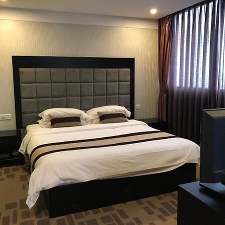 Henry Business Hotel Canton Esterno foto